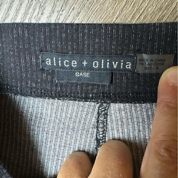 Alice + Olivia Women's Black Ribbed Zip Front Leather Panel Leggings Size 6 - Picture 3 of 11